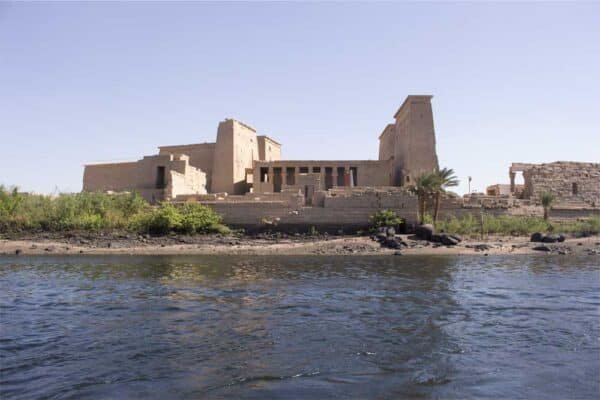 Kayaking Adventure around Philae Temple: Nile Exploration