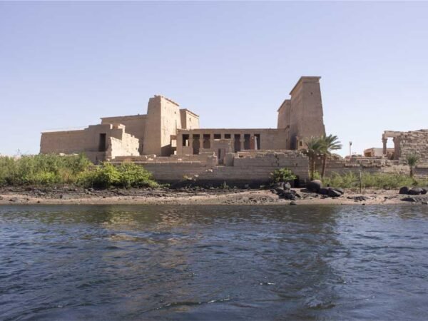 Kayaking Adventure around Philae Temple: Nile Exploration